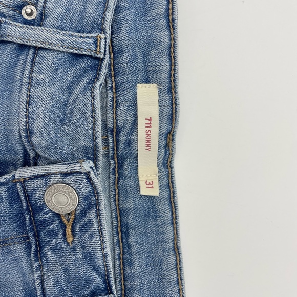 711 Skinny Levi Jeans - Picture 2 of 3